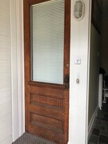 20 Woodlawn Ct, Unit 2