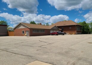 247 W Main St, Unit Apt A in Wales, WI - Building Photo - Building Photo