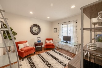 The Crescent Apartments in New Orleans, LA - Foto de edificio - Interior Photo