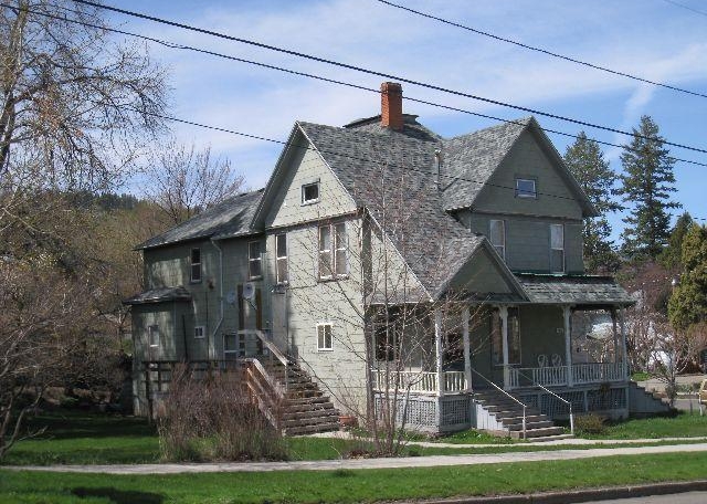 1410 4th St in La Grande, OR - Building Photo - Building Photo