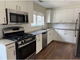 10 Myrtle St in Waltham, MA - Building Photo