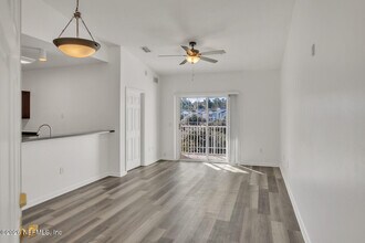 8227 Lobster Bay Ct in Jacksonville, FL - Foto de edificio - Building Photo