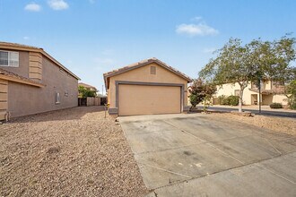 21990 W Solano Dr in Buckeye, AZ - Building Photo - Building Photo