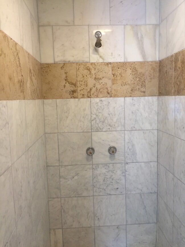 3191 NW 45th St in Miami, FL - Building Photo - Building Photo