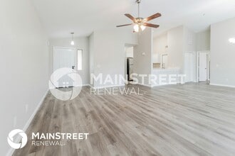 9008 W Yale St in Phoenix, AZ - Foto de edificio - Building Photo