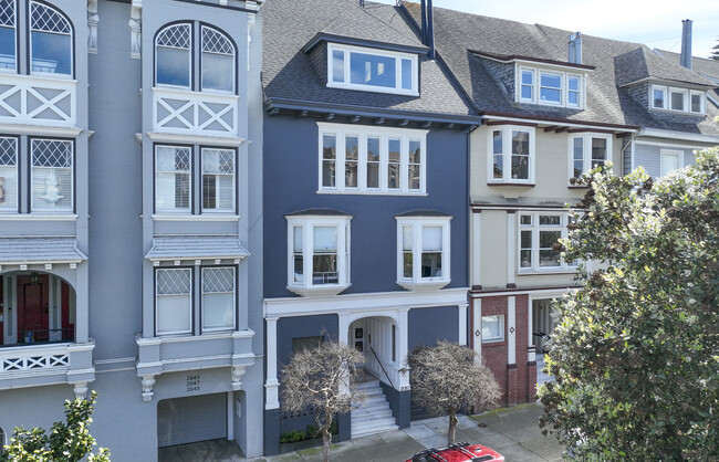 2055 Green St in San Francisco, CA - Foto de edificio - Building Photo