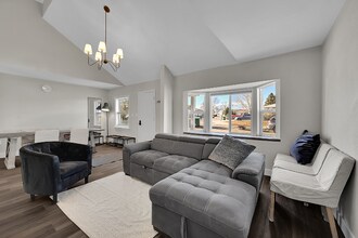 660 Hickory St in Hudson, CO - Foto de edificio - Building Photo