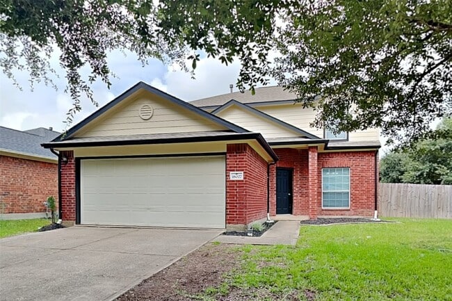 property at 18027 Hillock Glen Ln