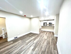 320-322 Boggs Ave in Pittsburgh, PA - Foto de edificio - Building Photo