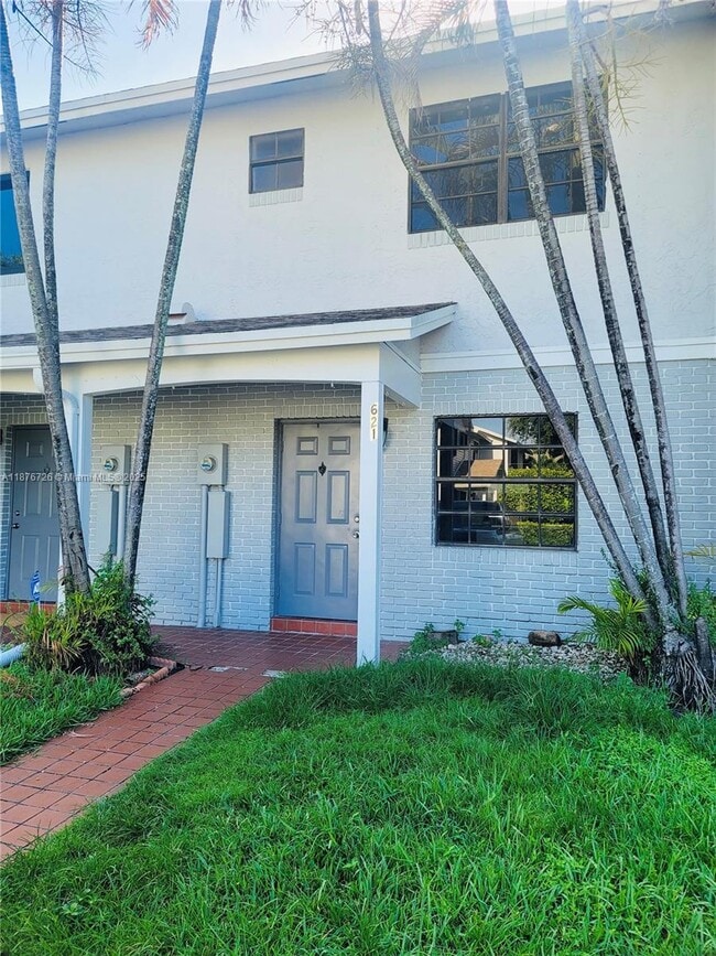 property at 621 NW 104th Ave