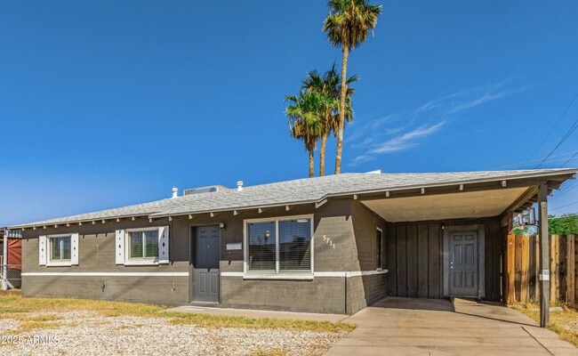 5711 N 35th Ave in Phoenix, AZ - Building Photo - Building Photo