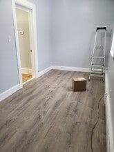 2858 N Elston Ave, Unit 1 in Chicago, IL - Building Photo - Building Photo