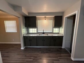 Fully Renovated 3-Bedroom Home – Move-In R in Detroit, MI - Building Photo - Building Photo