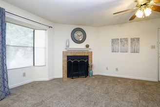 Woodlake Downs in Raleigh, NC - Building Photo - Interior Photo
