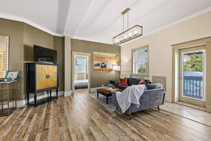 92 Washington St in St. Augustine, FL - Building Photo