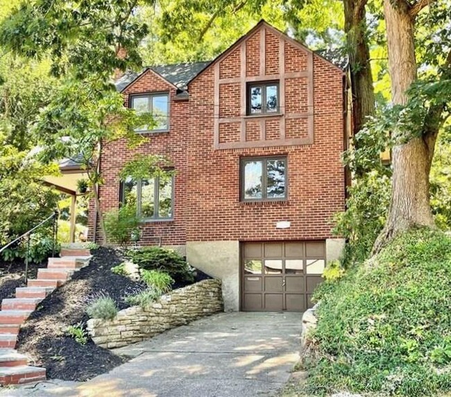 property at 729 Crystal Dr