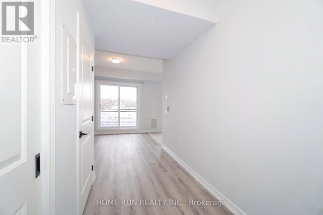 1350 Hemlock Rd in Ottawa, ON - Building Photo - Building Photo