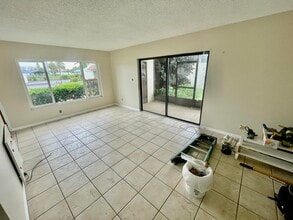 3030 N Atlantic Ave in Cocoa Beach, FL - Building Photo - Building Photo