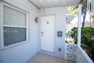 1840 Fillmore St, Unit 6 in Hollywood, FL - Building Photo