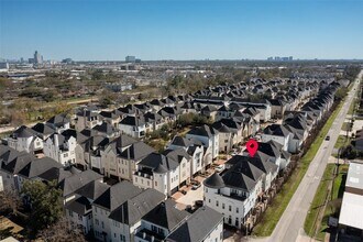 1835 Upland Lakes in Houston, TX - Building Photo - Building Photo