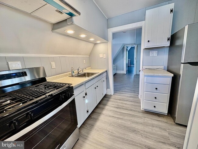 property at 735 Morgan Ave