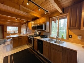 37332 Araoz St in Soldotna, AK - Building Photo - Building Photo