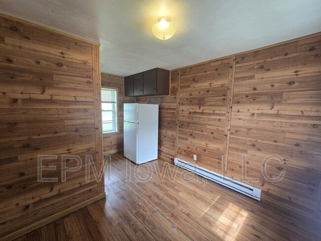 property at 2836 Independence Ave