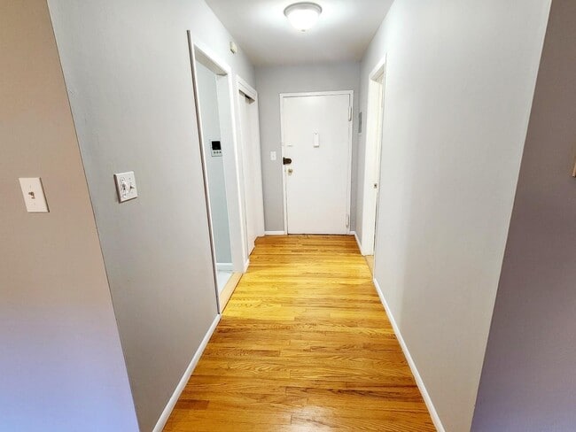 5 Brevoort Dr in Pomona, NY - Building Photo - Building Photo