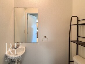 500 National Ave N in Bremerton, WA - Building Photo - Building Photo