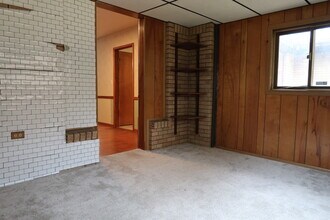 3044 Kalamazoo Ave SE in Grand Rapids, MI - Building Photo - Building Photo