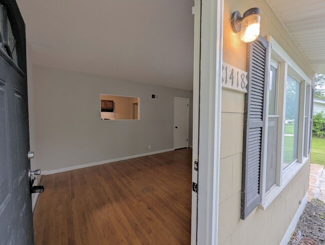 1418 Broadlawns Ln in St. Louis, MO - Building Photo - Building Photo