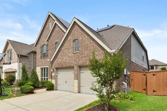 10523 Largoward Ln in Richmond, TX - Building Photo - Building Photo