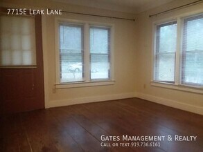 7715 Leak Ln in Chapel Hill, NC - Building Photo - Building Photo