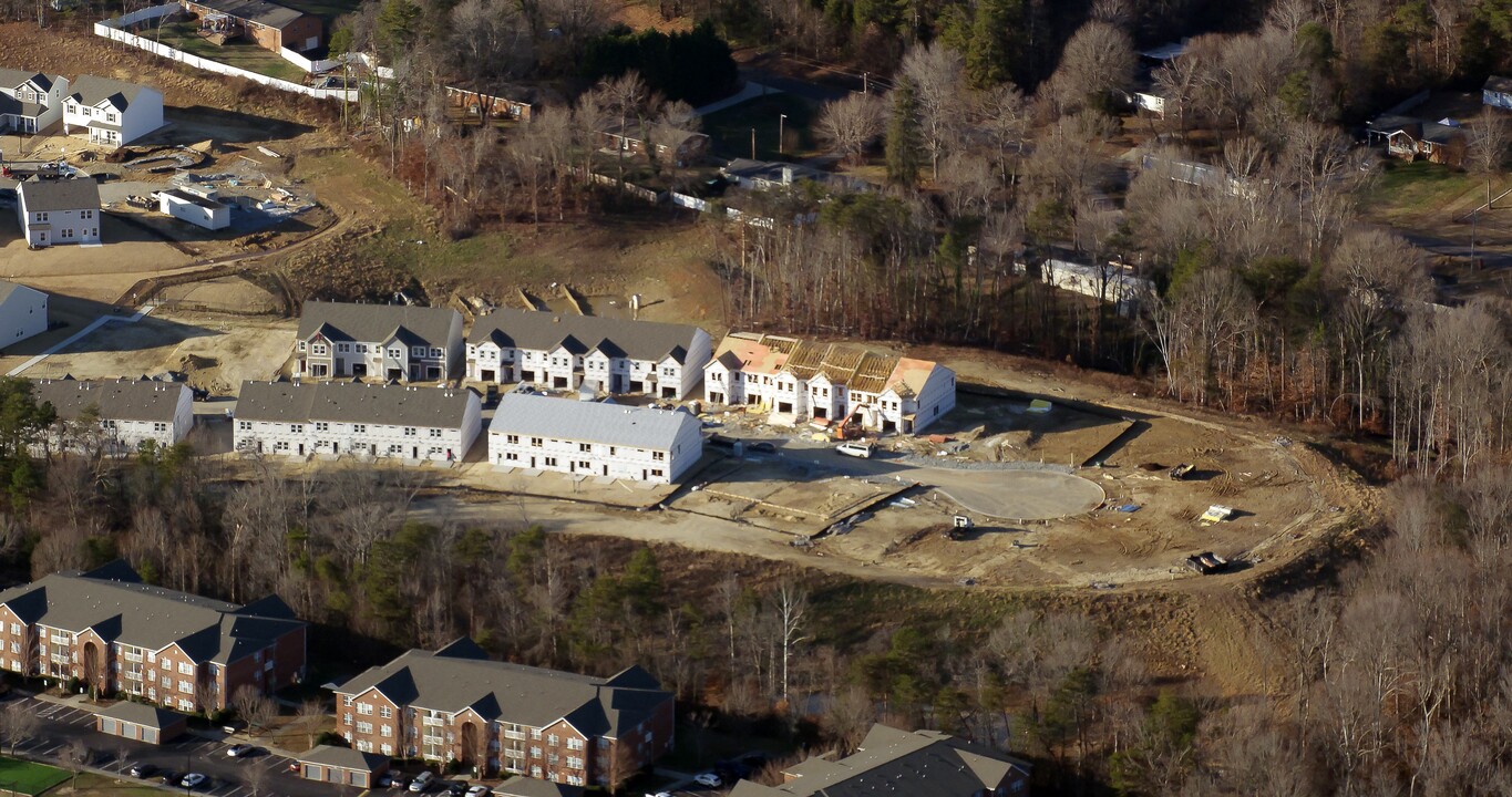 Eaton Dr & Horneytowne Rd in High Point, NC - Building Photo