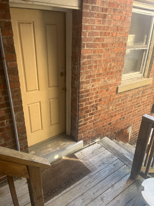 823 Market St, Unit 5 in Wheeling, WV - Foto de edificio