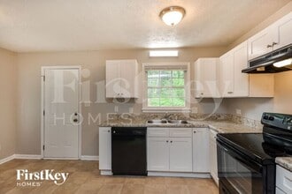2826 Bay Leaf Dr SE in Conyers, GA - Building Photo - Building Photo