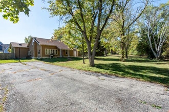 1700 Gideon Ave in Zion, IL - Building Photo - Building Photo
