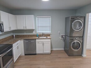 5914 W Hastings Arch in Virginia Beach, VA - Building Photo - Building Photo