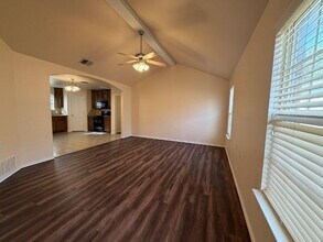 9910 Weatherford Ave in Lubbock, TX - Building Photo - Building Photo