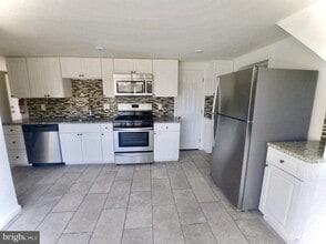 535 Chews Landing Rd in Lindenwold, NJ - Building Photo - Building Photo