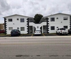 1400 W 29th St in Hialeah, FL - Building Photo