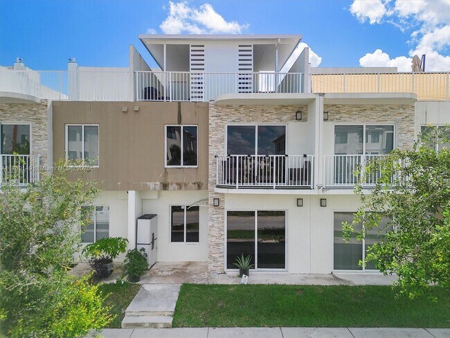 25888 SW 139th Path in Homestead, FL - Building Photo - Building Photo