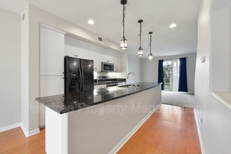815 Harbor Cliff Way in Oceanside, CA - Building Photo - Building Photo