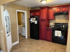 107 Center St in Fayetteville, NY - Building Photo - Building Photo