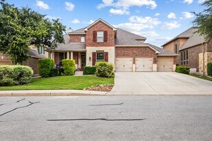8927 Cimarron Rte in San Antonio, TX - Building Photo