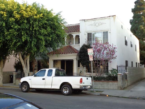 2748 W 15th St in Los Angeles, CA - Building Photo