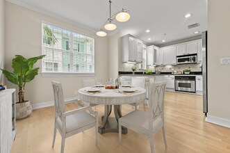 308 W Mallory Cir in Delray Beach, FL - Building Photo - Building Photo