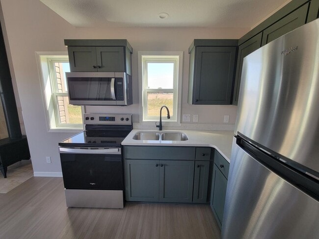 17753 Bunge Ave in Council Bluffs, IA - Building Photo - Building Photo