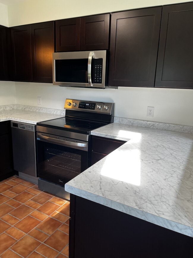 1831 Eden Ln in Charlottesville, VA - Building Photo - Building Photo