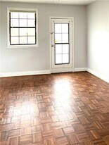 1443 Oxford Rd NE in Atlanta, GA - Building Photo